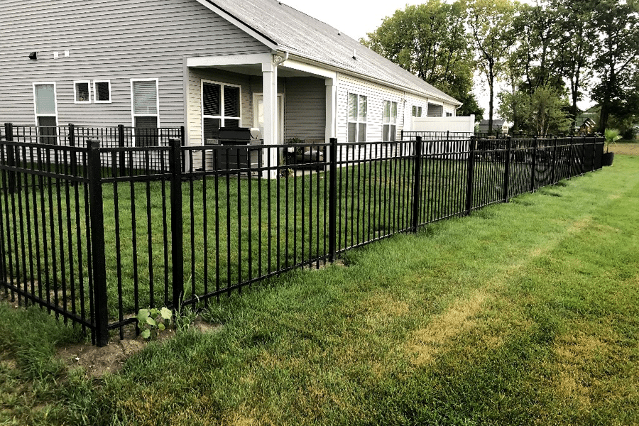 Fencing constractors for home around Indianapolis